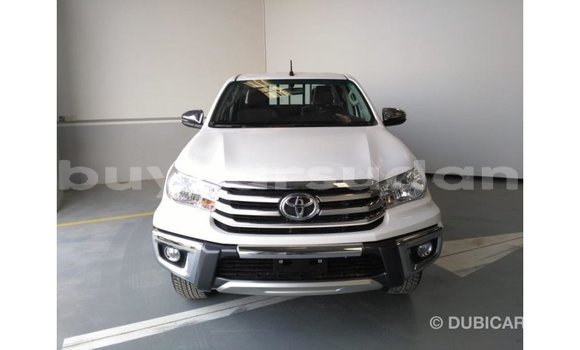 Buy Import Toyota Hilux White Car in Import - Dubai in Al Jazirah State Buy Import Toyota Hilux White Car in Import - Dubai in Al Jazirah State