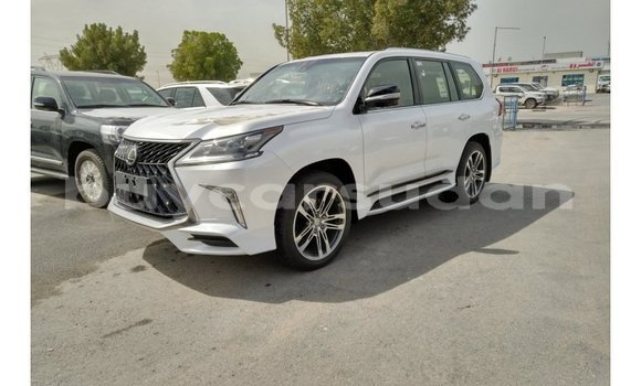 Acheter Import Voiture Lexus LX Blanc à Import - Dubai, État d'Al Jazirah Acheter Import Voiture Lexus LX Blanc à Import - Dubai, État d'Al Jazirah