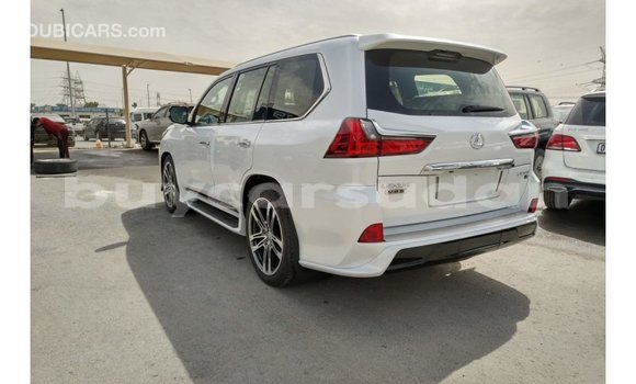 Acheter Import Voiture Lexus LX Blanc à Import - Dubai, État d'Al Jazirah Acheter Import Voiture Lexus LX Blanc à Import - Dubai, État d'Al Jazirah