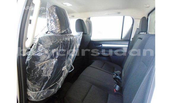 Buy Import Toyota Hilux White Car in Import - Dubai in Al Jazirah State Buy Import Toyota Hilux White Car in Import - Dubai in Al Jazirah State
