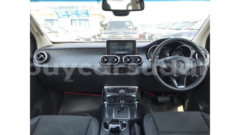 Big with watermark c335d639 e421 4660 971c de2725580511