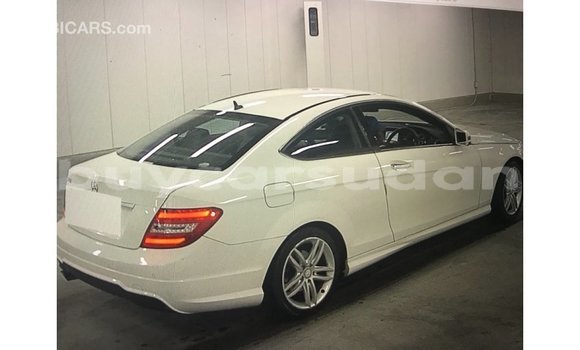 Buy Import Mercedes-Benz 190 White Car in Import - Dubai in Al Jazirah State Buy Import Mercedes-Benz 190 White Car in Import - Dubai in Al Jazirah State