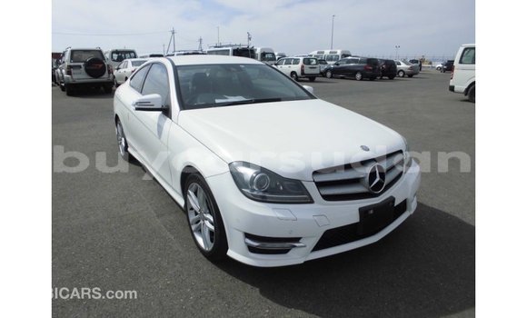 Buy Import Mercedes-Benz 190 White Car in Import - Dubai in Al Jazirah State Buy Import Mercedes-Benz 190 White Car in Import - Dubai in Al Jazirah State