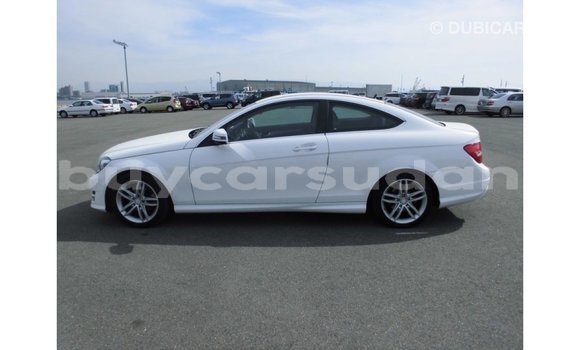 Buy Import Mercedes-Benz 190 White Car in Import - Dubai in Al Jazirah State Buy Import Mercedes-Benz 190 White Car in Import - Dubai in Al Jazirah State