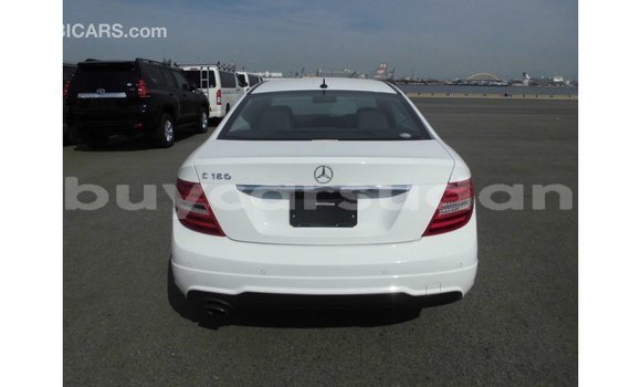 Buy Import Mercedes-Benz 190 White Car in Import - Dubai in Al Jazirah State Buy Import Mercedes-Benz 190 White Car in Import - Dubai in Al Jazirah State