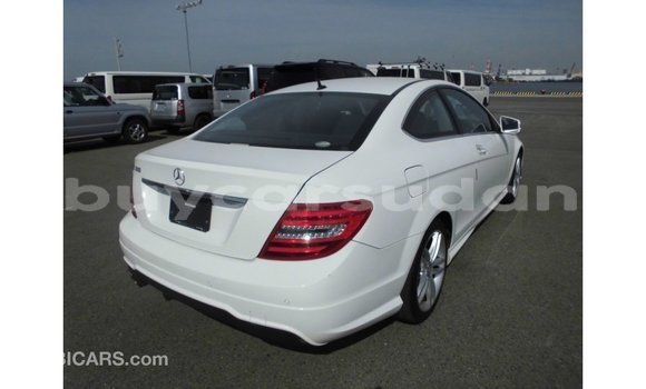 Buy Import Mercedes-Benz 190 White Car in Import - Dubai in Al Jazirah State Buy Import Mercedes-Benz 190 White Car in Import - Dubai in Al Jazirah State
