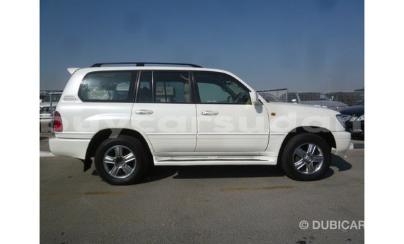 Buy Import Toyota Land Cruiser White Car in Import - Dubai in Al Jazirah State Buy Import Toyota Land Cruiser White Car in Import - Dubai in Al Jazirah State