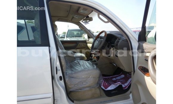 Buy Import Toyota Land Cruiser White Car in Import - Dubai in Al Jazirah State Buy Import Toyota Land Cruiser White Car in Import - Dubai in Al Jazirah State