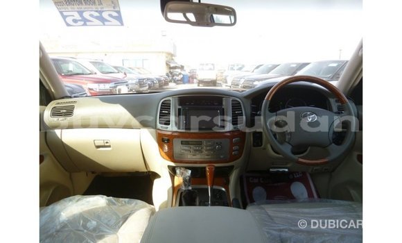 Buy Import Toyota Land Cruiser White Car in Import - Dubai in Al Jazirah State Buy Import Toyota Land Cruiser White Car in Import - Dubai in Al Jazirah State