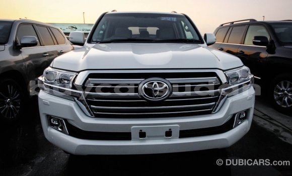 Buy Import Toyota Land Cruiser White Car in Import - Dubai in Al Jazirah State Buy Import Toyota Land Cruiser White Car in Import - Dubai in Al Jazirah State