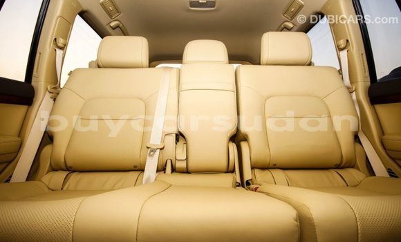 Buy Import Toyota Land Cruiser White Car in Import - Dubai in Al Jazirah State Buy Import Toyota Land Cruiser White Car in Import - Dubai in Al Jazirah State