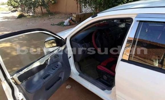 Buy Used Mitsubishi Lancer White Car in Khartoum in Khartoum