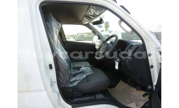 Buy Import Toyota Hiace White Car in Import - Dubai in Al Jazirah State Buy Import Toyota Hiace White Car in Import - Dubai in Al Jazirah State