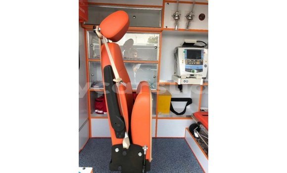 Buy Import Toyota Hiace White Car in Import - Dubai in Al Jazirah State Buy Import Toyota Hiace White Car in Import - Dubai in Al Jazirah State