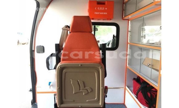 Buy Import Toyota Hiace White Car in Import - Dubai in Al Jazirah State Buy Import Toyota Hiace White Car in Import - Dubai in Al Jazirah State