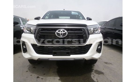 Buy Import Toyota Hilux White Car in Import - Dubai in Al Jazirah State Buy Import Toyota Hilux White Car in Import - Dubai in Al Jazirah State