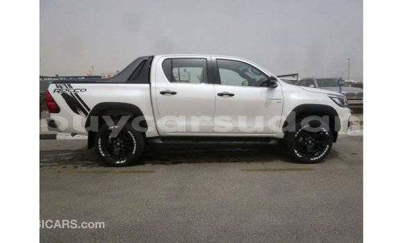 Buy Import Toyota Hilux White Car in Import - Dubai in Al Jazirah State Buy Import Toyota Hilux White Car in Import - Dubai in Al Jazirah State