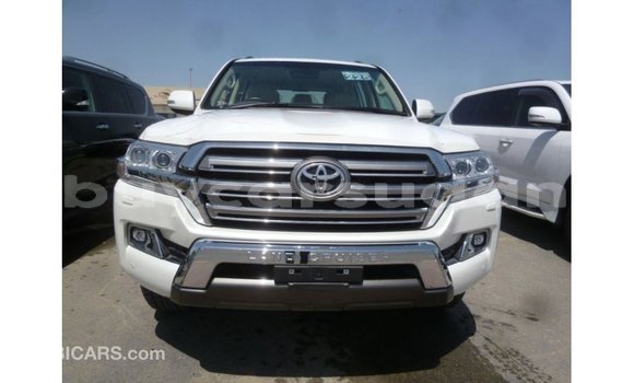 Buy Import Toyota Land Cruiser White Car in Import - Dubai in Al Jazirah State Buy Import Toyota Land Cruiser White Car in Import - Dubai in Al Jazirah State