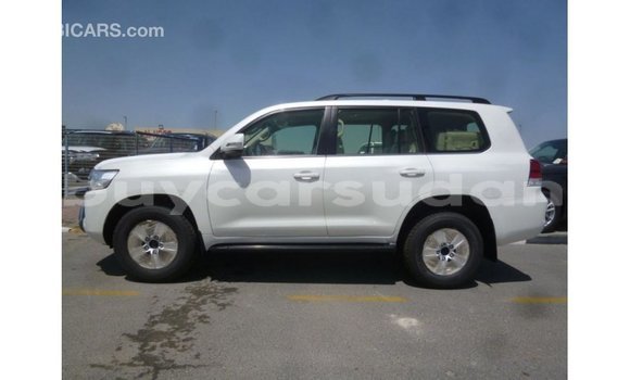 Buy Import Toyota Land Cruiser White Car in Import - Dubai in Al Jazirah State Buy Import Toyota Land Cruiser White Car in Import - Dubai in Al Jazirah State