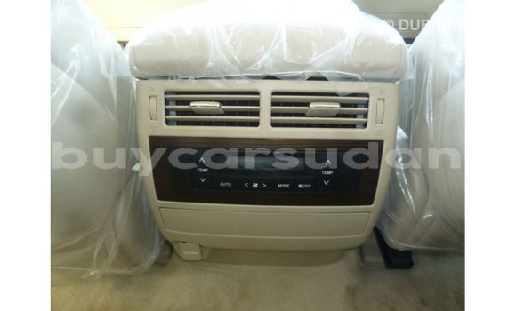Buy Import Toyota Land Cruiser White Car in Import - Dubai in Al Jazirah State Buy Import Toyota Land Cruiser White Car in Import - Dubai in Al Jazirah State