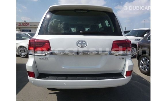 Buy Import Toyota Land Cruiser White Car in Import - Dubai in Al Jazirah State Buy Import Toyota Land Cruiser White Car in Import - Dubai in Al Jazirah State