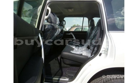 Buy Import Toyota Land Cruiser White Car in Import - Dubai in Al Jazirah State Buy Import Toyota Land Cruiser White Car in Import - Dubai in Al Jazirah State