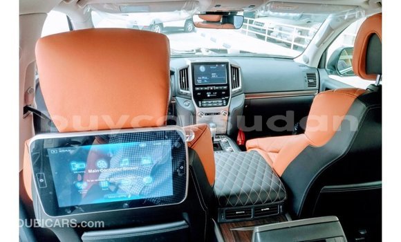 Acheter Import Voiture Toyota Land Cruiser Noir à Import - Dubai, État d'Al Jazirah Acheter Import Voiture Toyota Land Cruiser Noir à Import - Dubai, État d'Al Jazirah
