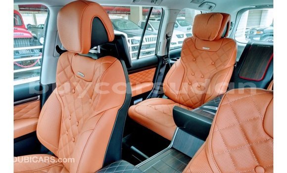 Acheter Import Voiture Toyota Land Cruiser Noir à Import - Dubai, État d'Al Jazirah Acheter Import Voiture Toyota Land Cruiser Noir à Import - Dubai, État d'Al Jazirah