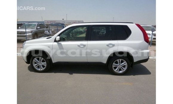 Acheter Import Utilitaire Nissan Evalia Blanc à Import - Dubai, État d'Al Jazirah Acheter Import Utilitaire Nissan Evalia Blanc à Import - Dubai, État d'Al Jazirah