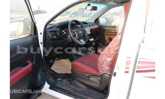 Buy Import Toyota Hilux White Car in Import - Dubai in Al Jazirah State Buy Import Toyota Hilux White Car in Import - Dubai in Al Jazirah State