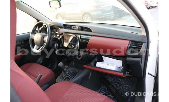 Buy Import Toyota Hilux White Car in Import - Dubai in Al Jazirah State Buy Import Toyota Hilux White Car in Import - Dubai in Al Jazirah State