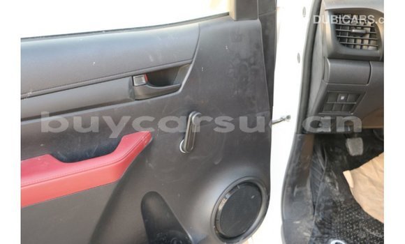 Buy Import Toyota Hilux White Car in Import - Dubai in Al Jazirah State Buy Import Toyota Hilux White Car in Import - Dubai in Al Jazirah State