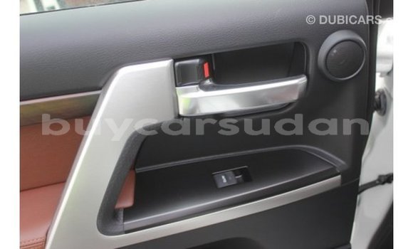 Buy Import Toyota Land Cruiser White Car in Import - Dubai in Al Jazirah State Buy Import Toyota Land Cruiser White Car in Import - Dubai in Al Jazirah State