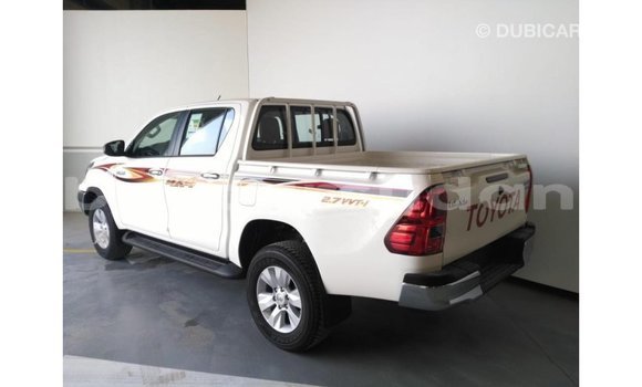 Acheter Import Voiture Toyota Hilux Blanc à Import - Dubai, État d'Al Jazirah Acheter Import Voiture Toyota Hilux Blanc à Import - Dubai, État d'Al Jazirah