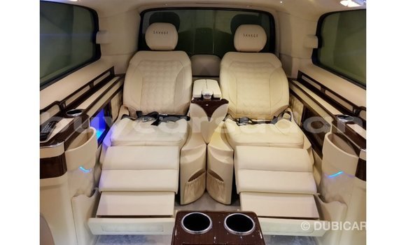 Acheter Import Voiture Mercedes-Benz 250 Noir à Import - Dubai, État d'Al Jazirah Acheter Import Voiture Mercedes-Benz 250 Noir à Import - Dubai, État d'Al Jazirah