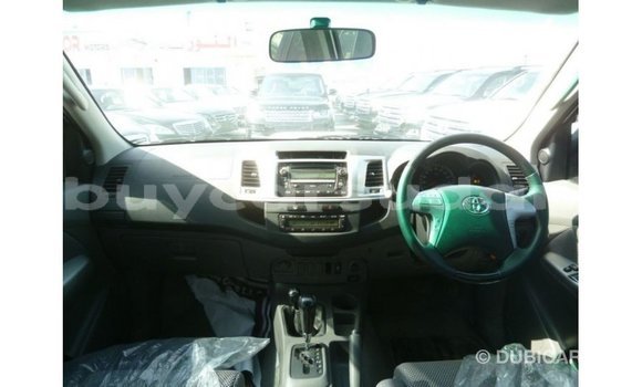 Buy Import Toyota Hilux White Car in Import - Dubai in Al Jazirah State Buy Import Toyota Hilux White Car in Import - Dubai in Al Jazirah State