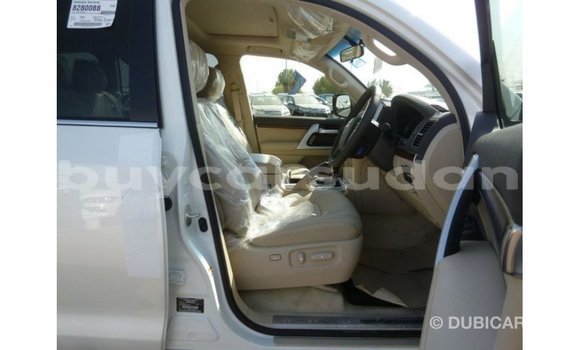 Buy Import Toyota Land Cruiser White Car in Import - Dubai in Al Jazirah State Buy Import Toyota Land Cruiser White Car in Import - Dubai in Al Jazirah State
