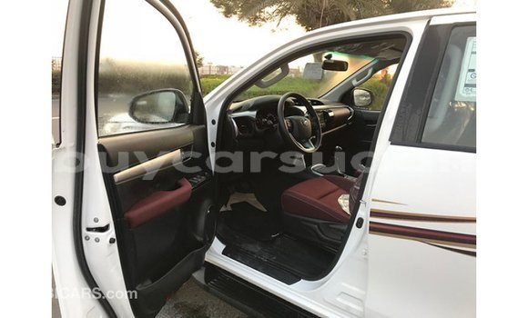 Buy Import Toyota Hilux White Car in Import - Dubai in Al Jazirah State Buy Import Toyota Hilux White Car in Import - Dubai in Al Jazirah State