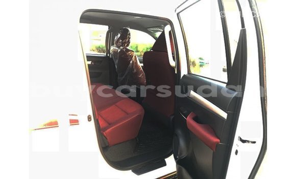 Buy Import Toyota Hilux White Car in Import - Dubai in Al Jazirah State Buy Import Toyota Hilux White Car in Import - Dubai in Al Jazirah State