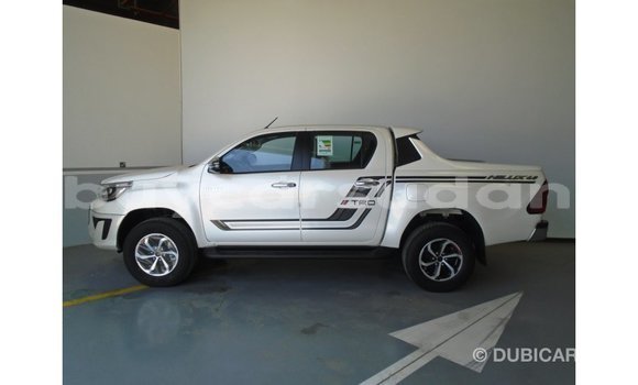 Buy Import Toyota Hilux White Car in Import - Dubai in Al Jazirah State Buy Import Toyota Hilux White Car in Import - Dubai in Al Jazirah State