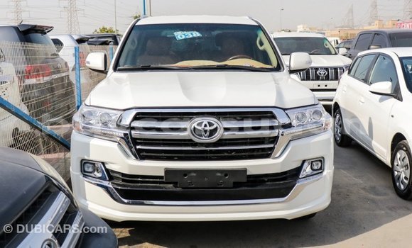 Buy Import Toyota Land Cruiser White Car in Import - Dubai in Al Jazirah State Buy Import Toyota Land Cruiser White Car in Import - Dubai in Al Jazirah State