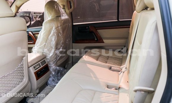 Buy Import Toyota Land Cruiser White Car in Import - Dubai in Al Jazirah State Buy Import Toyota Land Cruiser White Car in Import - Dubai in Al Jazirah State