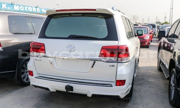 Buy Import Toyota Land Cruiser White Car in Import - Dubai in Al Jazirah State Buy Import Toyota Land Cruiser White Car in Import - Dubai in Al Jazirah State