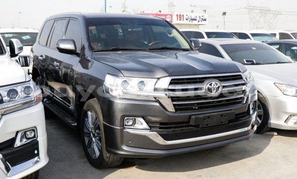 Acheter Import Voiture Toyota Land Cruiser Noir à Import - Dubai, État d'Al Jazirah Acheter Import Voiture Toyota Land Cruiser Noir à Import - Dubai, État d'Al Jazirah