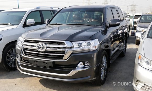 Acheter Import Voiture Toyota Land Cruiser Noir à Import - Dubai, État d'Al Jazirah Acheter Import Voiture Toyota Land Cruiser Noir à Import - Dubai, État d'Al Jazirah