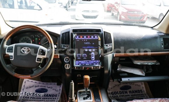 Acheter Import Voiture Toyota Land Cruiser Noir à Import - Dubai, État d'Al Jazirah Acheter Import Voiture Toyota Land Cruiser Noir à Import - Dubai, État d'Al Jazirah