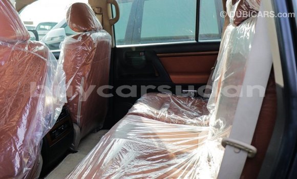 Acheter Import Voiture Toyota Land Cruiser Noir à Import - Dubai, État d'Al Jazirah Acheter Import Voiture Toyota Land Cruiser Noir à Import - Dubai, État d'Al Jazirah