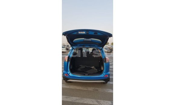 Buy Import Toyota HiAce Blue Truck in Import - Dubai in Al Jazirah State Buy Import Toyota HiAce Blue Truck in Import - Dubai in Al Jazirah State