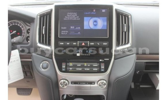 Acheter Import Voiture Toyota Land Cruiser Blanc à Import - Dubai, État d'Al Jazirah Acheter Import Voiture Toyota Land Cruiser Blanc à Import - Dubai, État d'Al Jazirah