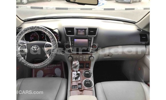 Buy Import Toyota Highlander Other Car in Import - Dubai in Al Jazirah State Buy Import Toyota Highlander Other Car in Import - Dubai in Al Jazirah State
